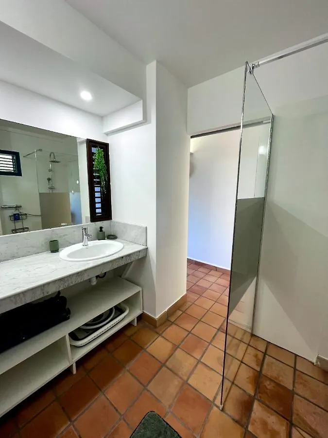 Apartamento Chez Valerie Et Pascal Trinite  Martinica